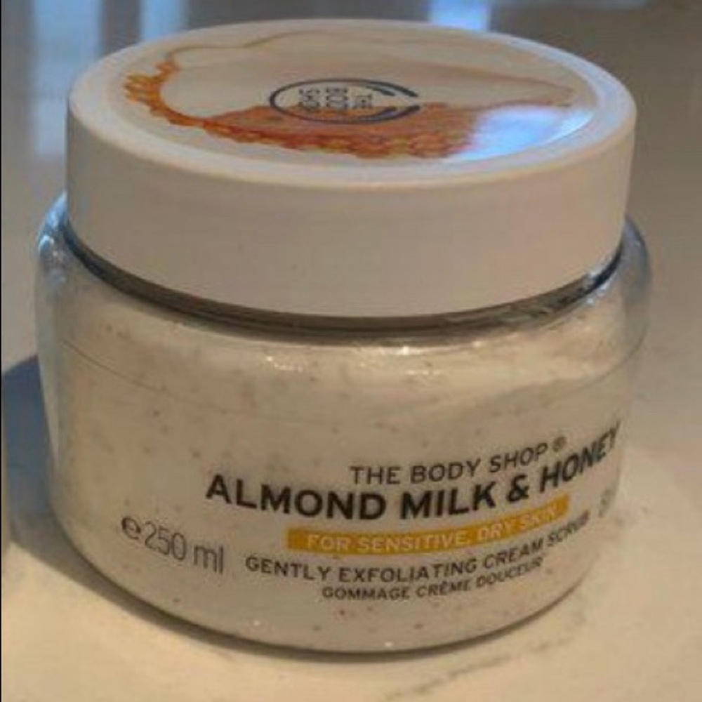 Body Shop Exfoliating Cream Scrub
